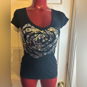 MAX WOMEN SILVER SEQUINED BLACK TEE TOP - V-NECK - SIZE XS